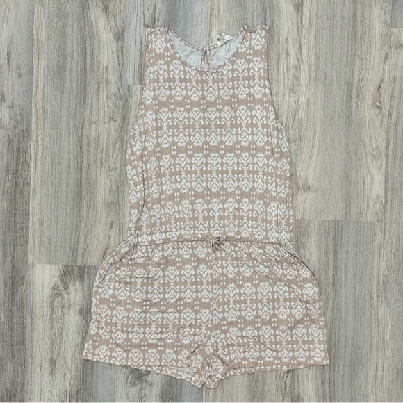 LOFT Other - Loft Outlet Lounge Pink White Geo Print Blouson Casual Sleeveless Romper Size L